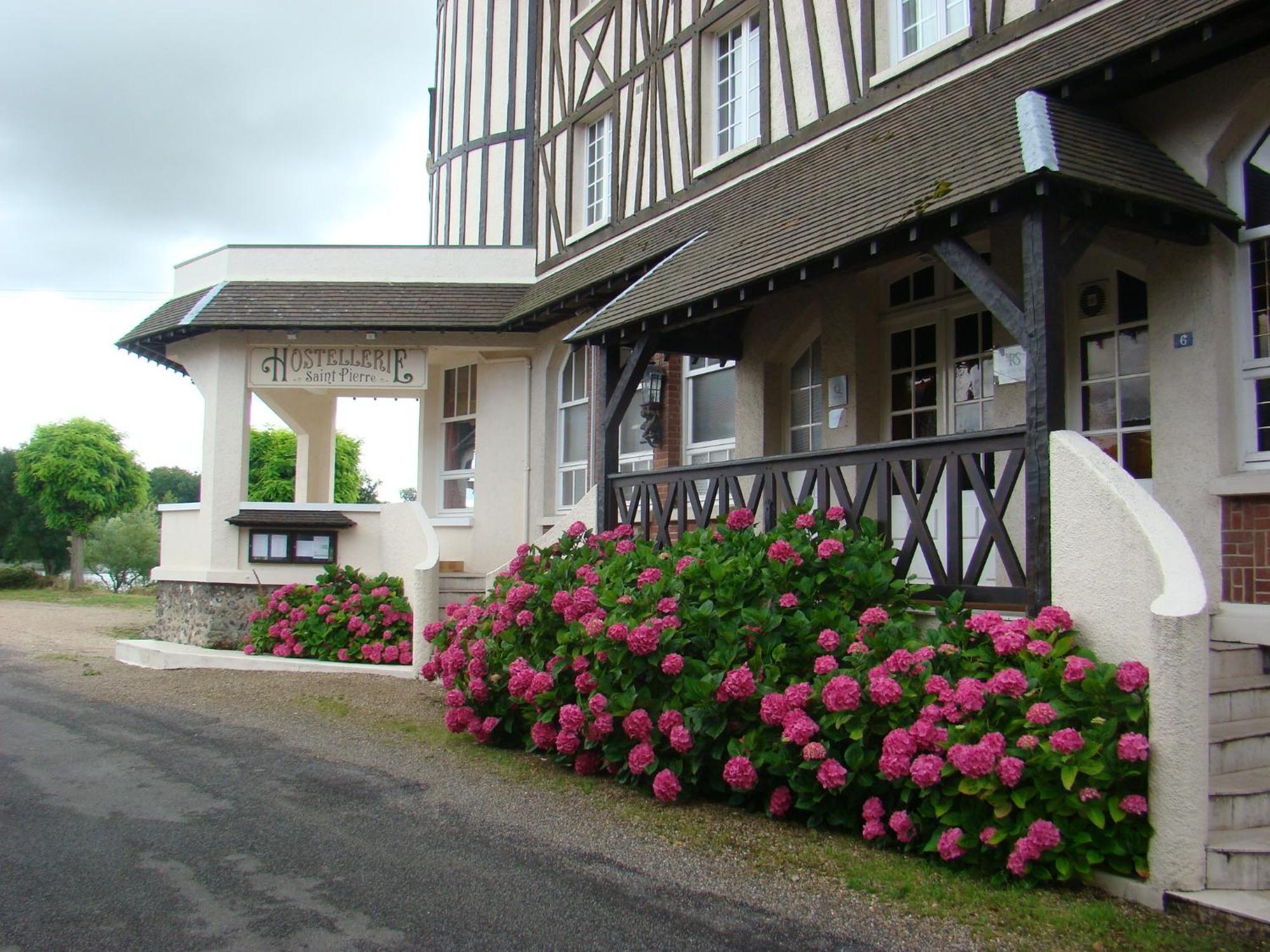 Hostellerie Saint Pierre Luaran gambar