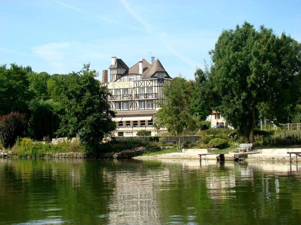 Hostellerie Saint Pierre Luaran gambar